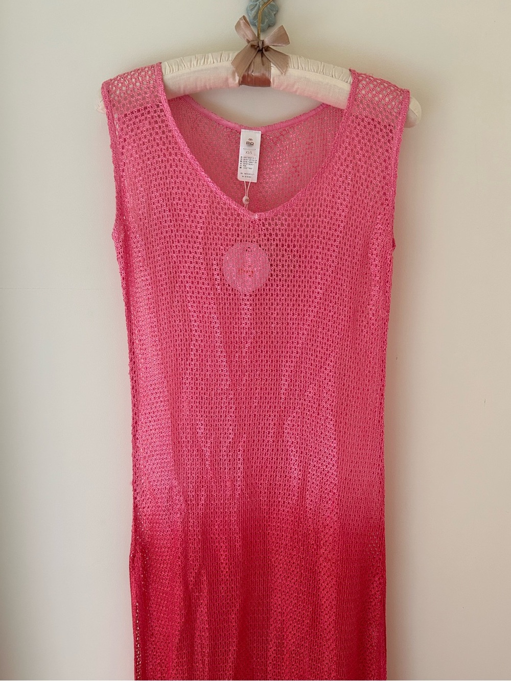 PQ Swimwear “Alana” Pink Ombré Silk Net Maxi Dress.
Size: XS/S
NWT